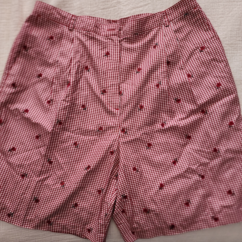EP Pro Silk Red Checkered Women's Bermudas